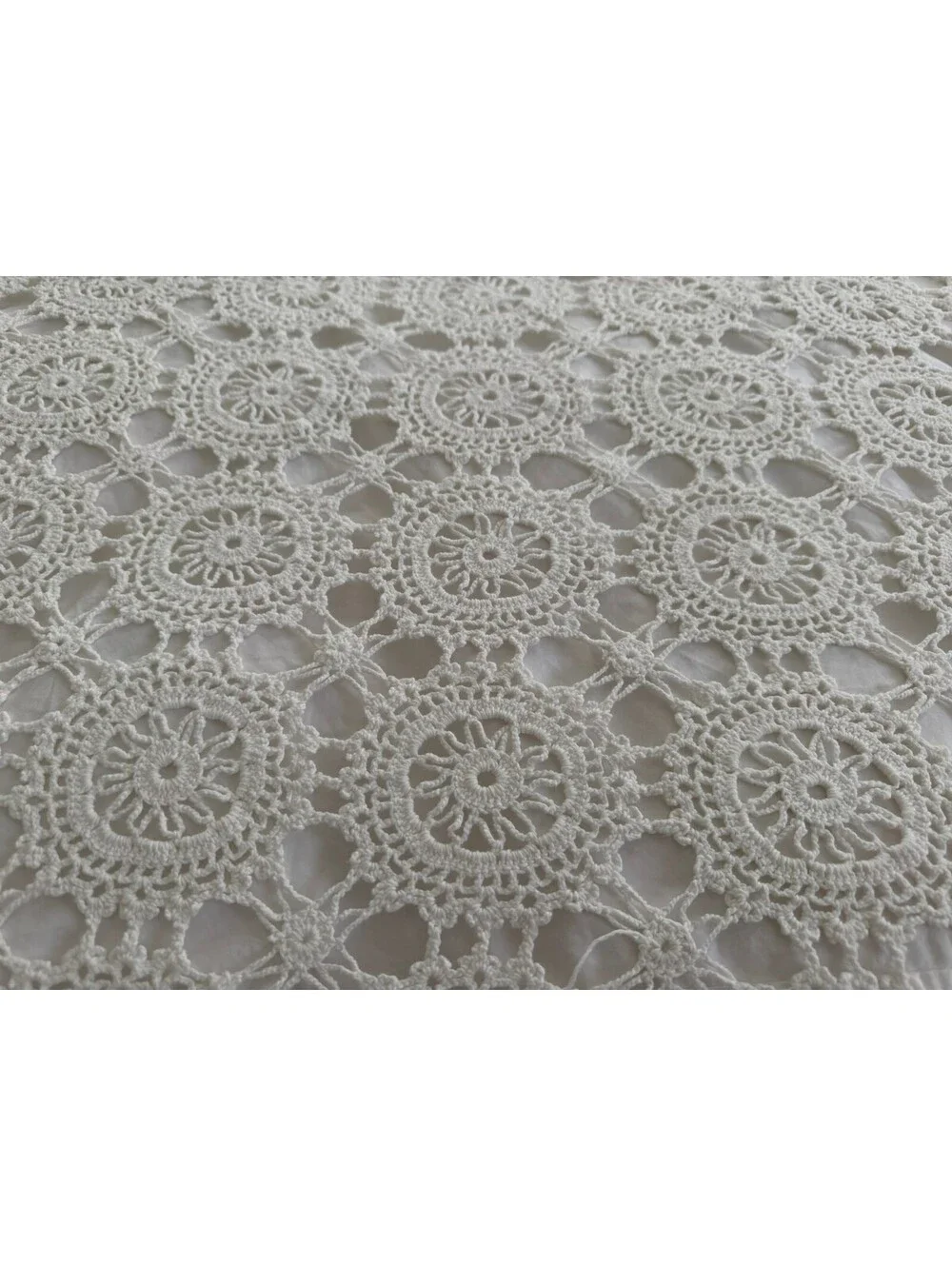Vintage Hand Crocheted Lace Bedspread White Cotton Full Queen Coverlet
